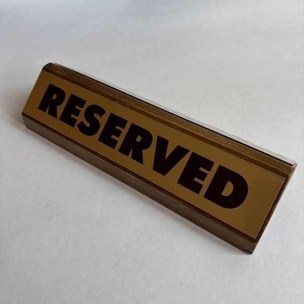 Двостороння настільна табличка &laquo;Reserved / Зарезервовано&raquo; з дерева і металу, розмір 200х75 мм TAB035 фото